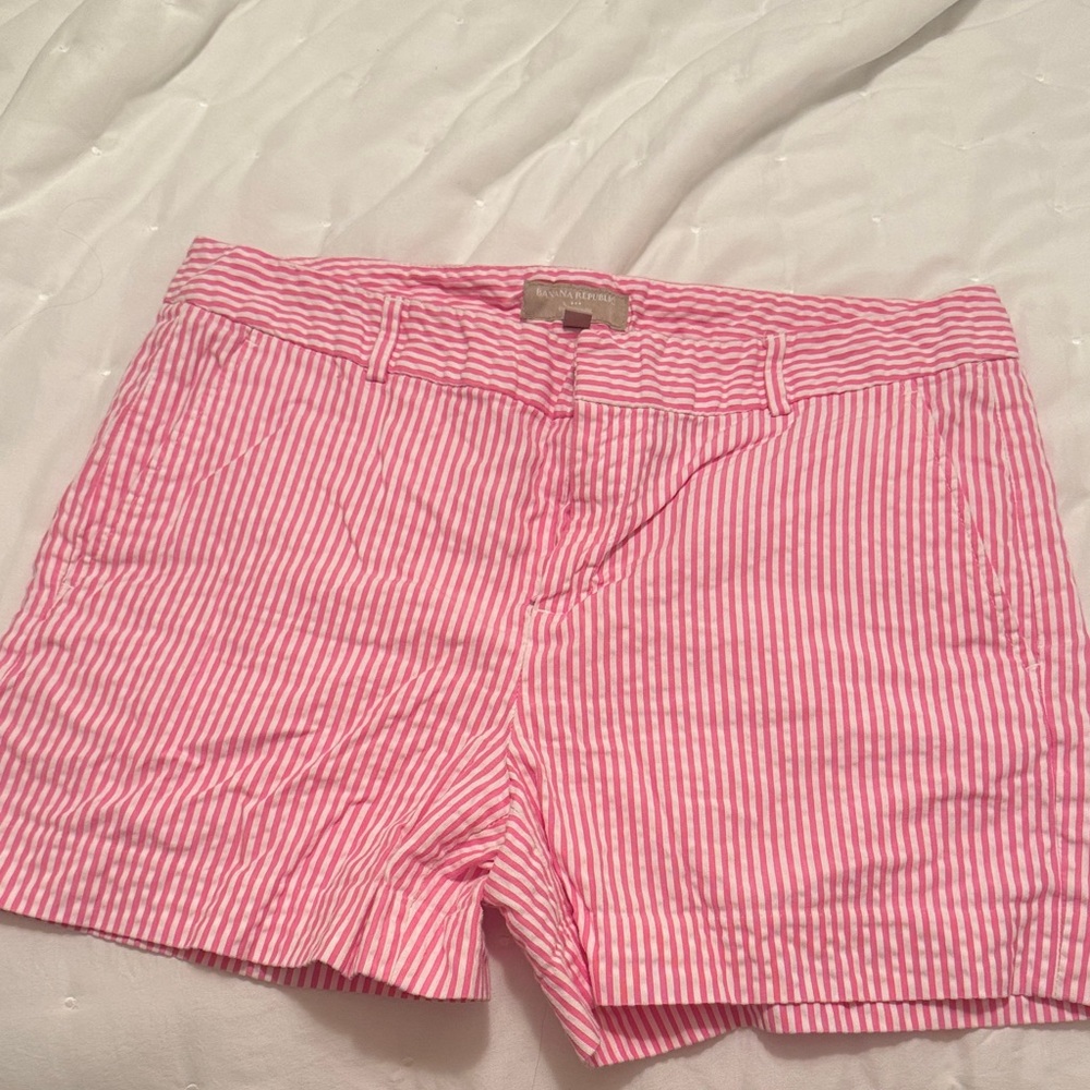 Banana Republic Women's Pink and White Striped Shorts